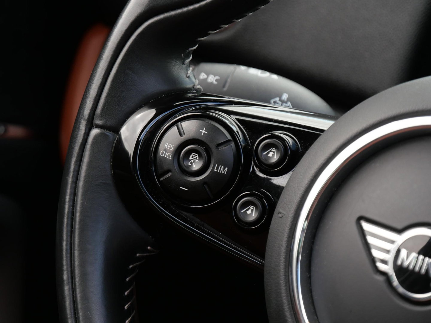 MINI Countryman COOPER S E/ PANORAMADAK/ LEER/ CAMERA/ ADAPTIVE CRUISE/ HEAD-UP/ CARPLAY/