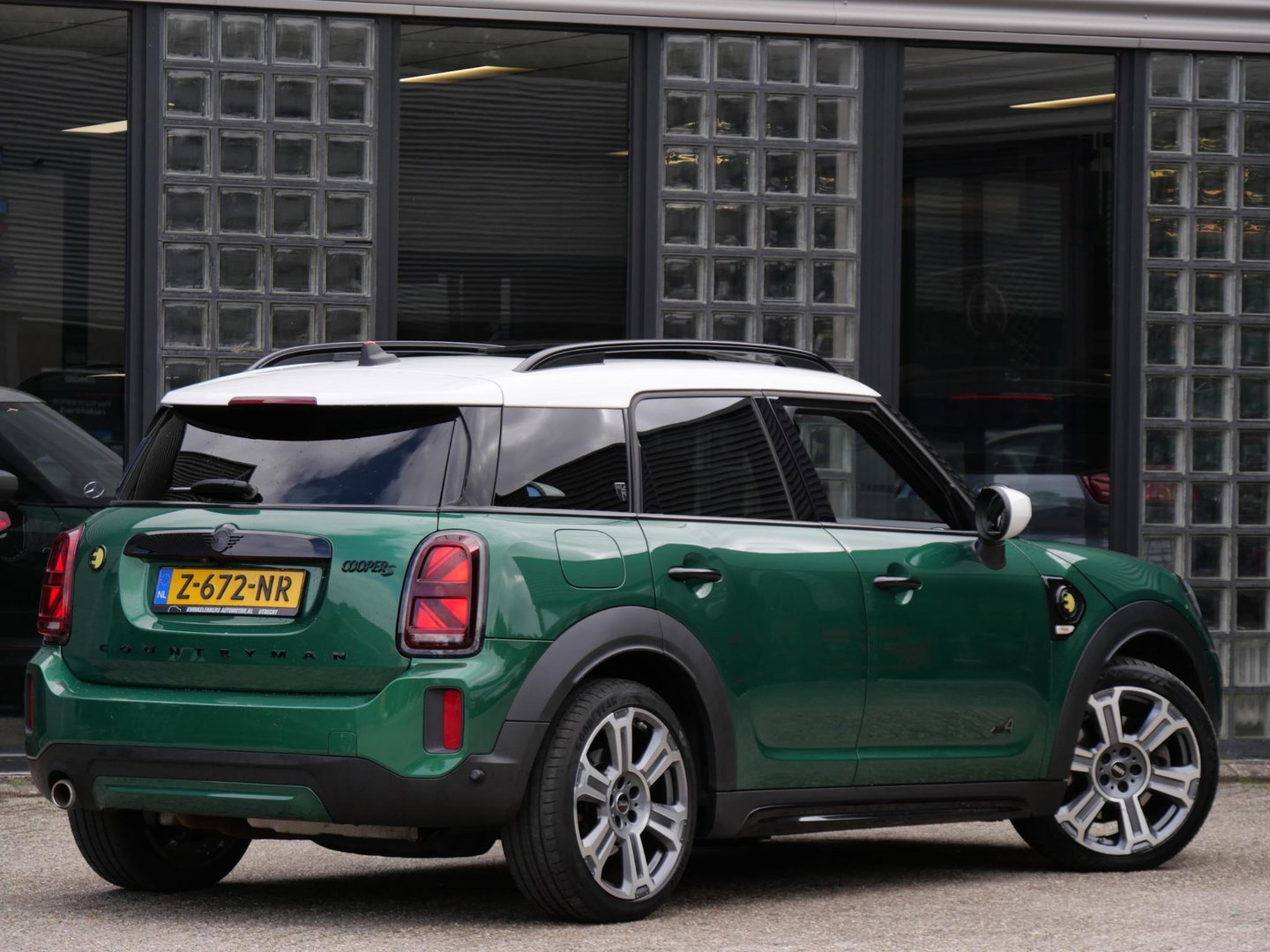 MINI Countryman COOPER S E/ PANORAMADAK/ LEER/ CAMERA/ ADAPTIVE CRUISE/ HEAD-UP/ CARPLAY/
