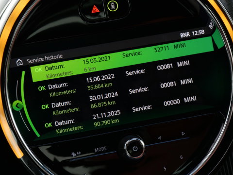 MINI Countryman COOPER S E/ PANORAMADAK/ LEER/ CAMERA/ ADAPTIVE CRUISE/ HEAD-UP/ CARPLAY/