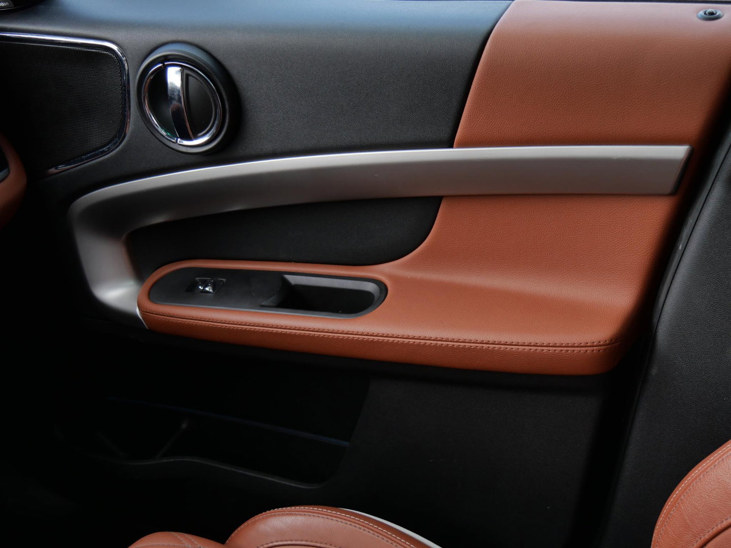 MINI Countryman COOPER S E/ PANORAMADAK/ LEER/ CAMERA/ ADAPTIVE CRUISE/ HEAD-UP/ CARPLAY/