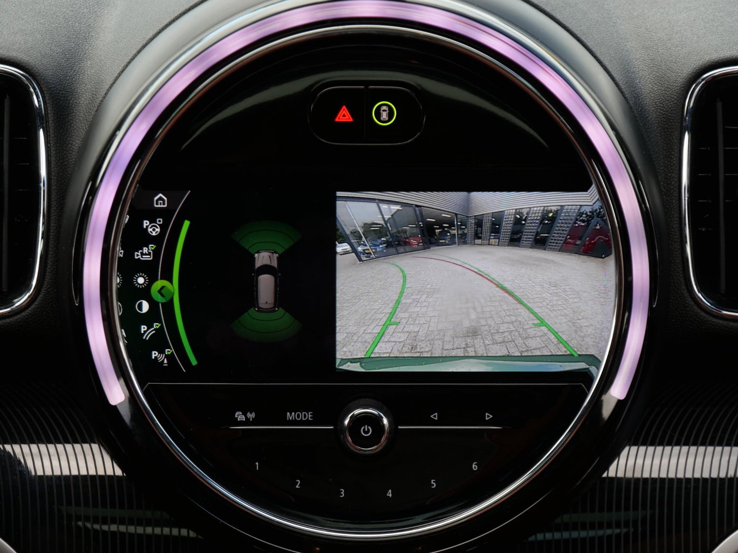 MINI Countryman COOPER S E/ PANORAMADAK/ LEER/ CAMERA/ ADAPTIVE CRUISE/ HEAD-UP/ CARPLAY/
