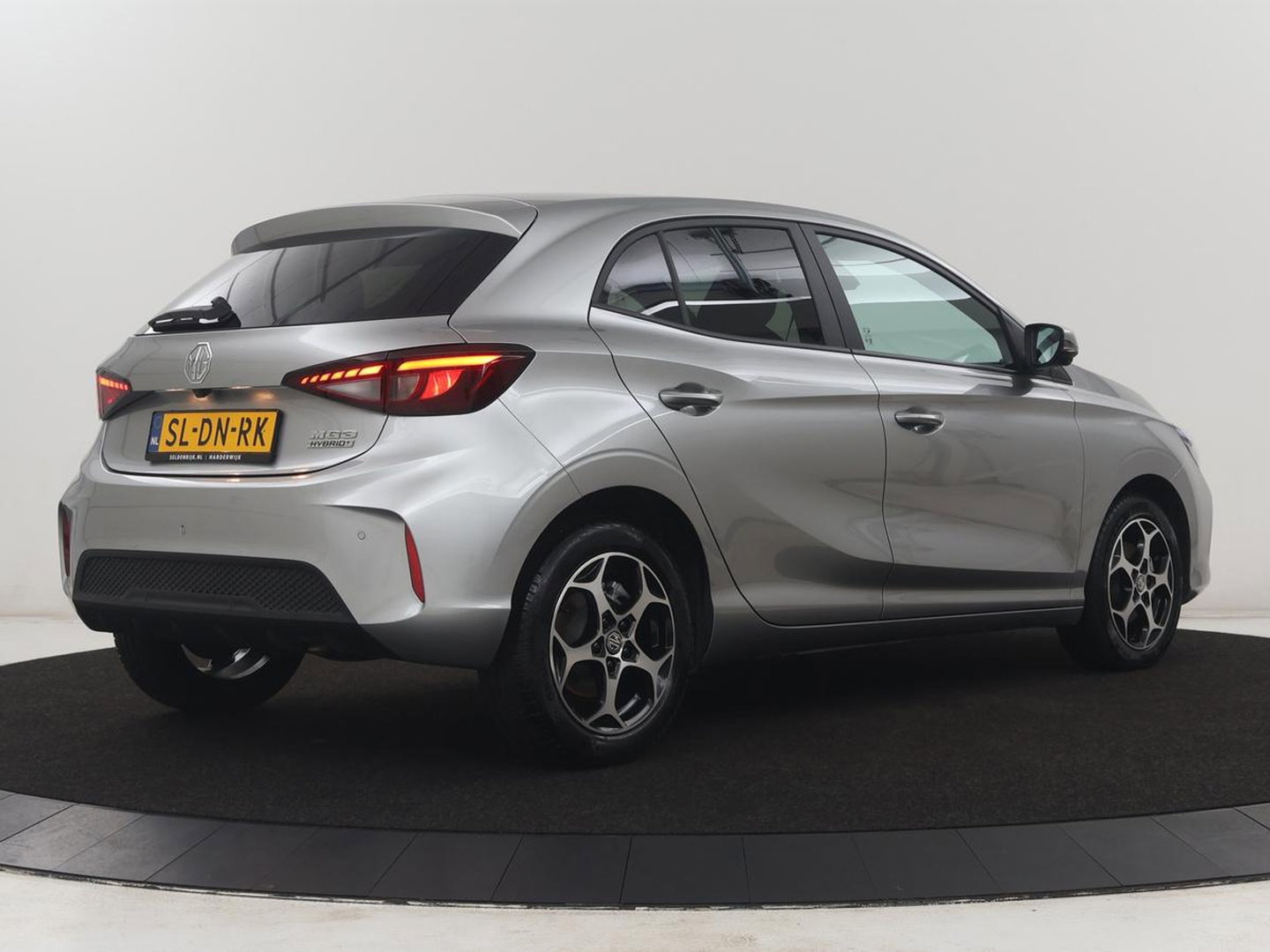 MG 3 Trophy Extended Range 77kWh