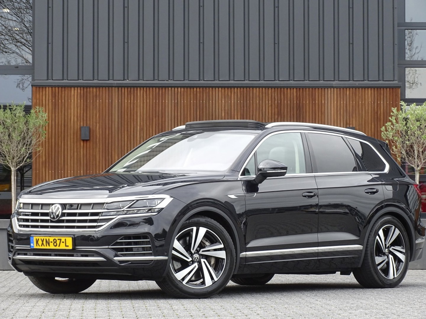 Volkswagen Touareg 3.0 TSI e-Hybrid 381PK / pano / matrix / 360°