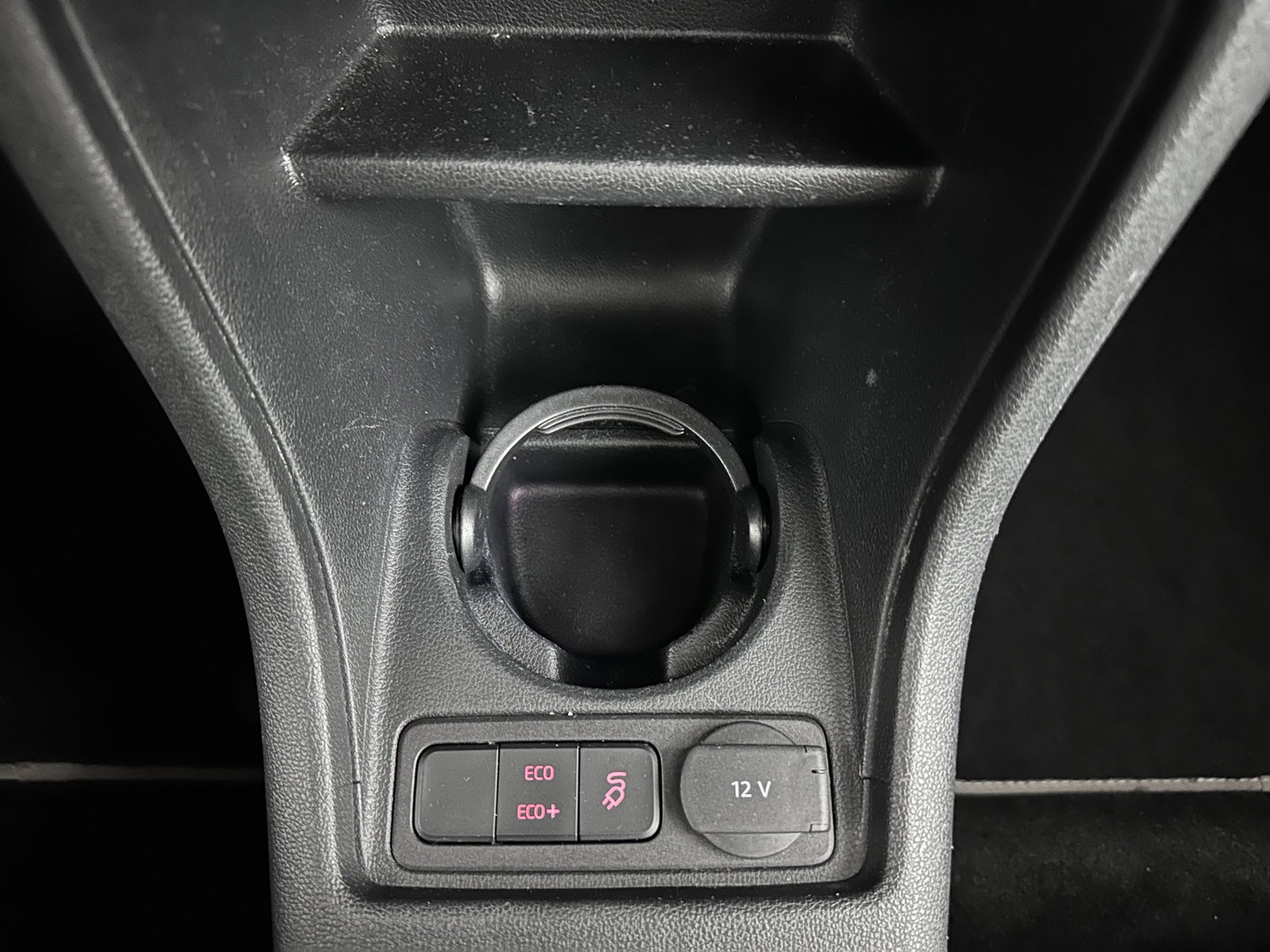 Volkswagen e-Up! {SoH-85%} e-up! Aut.*HEATED-COMFORTSEATS | CCS-FASTLOADER | RADIO | ECC | CARBON-INLAY | DAB *