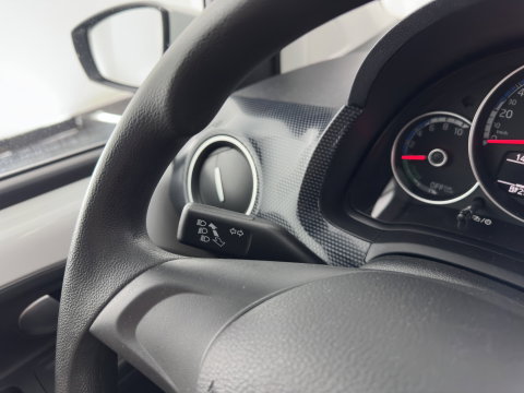 Volkswagen e-Up! {SoH-85%} e-up! Aut.*HEATED-COMFORTSEATS | CCS-FASTLOADER | RADIO | ECC | CARBON-INLAY | DAB *