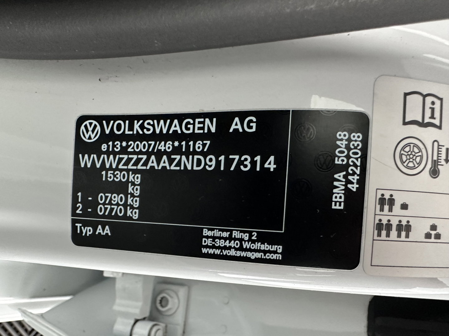 Volkswagen e-Up! {SoH-85%} e-up! Aut.*HEATED-COMFORTSEATS | CCS-FASTLOADER | RADIO | ECC | CARBON-INLAY | DAB *