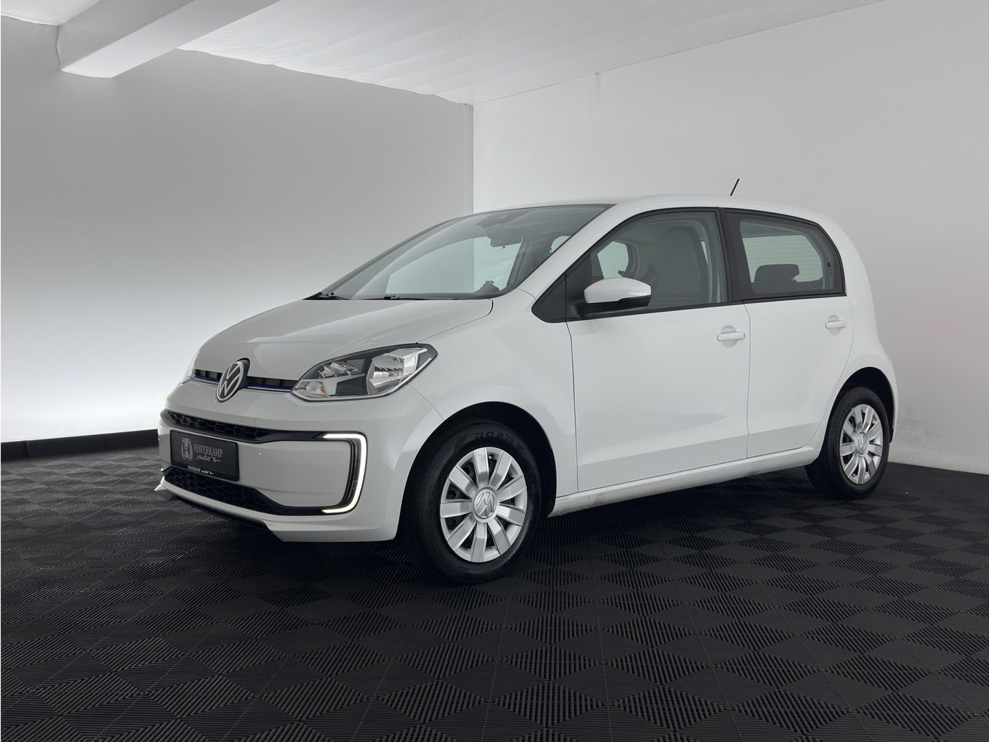 Volkswagen e-Up! {SoH-85%} e-up! Aut.*HEATED-COMFORTSEATS | CCS-FASTLOADER | RADIO | ECC | CARBON-INLAY | DAB *