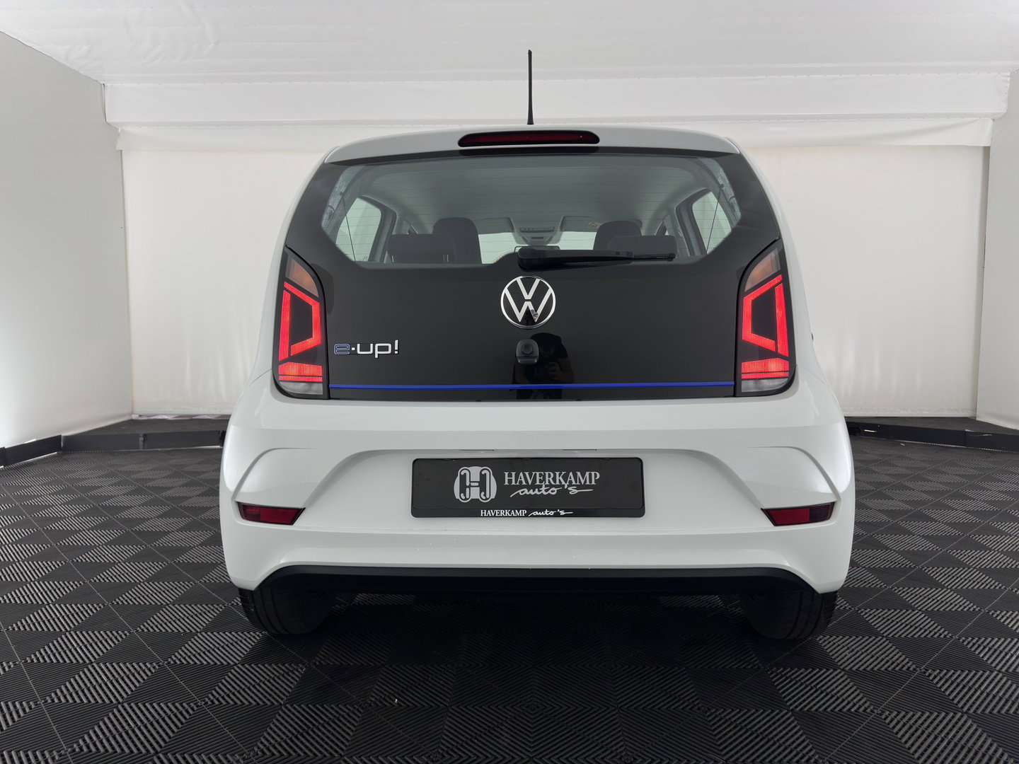 Volkswagen e-Up! {SoH-85%} e-up! Aut.*HEATED-COMFORTSEATS | CCS-FASTLOADER | RADIO | ECC | CARBON-INLAY | DAB *