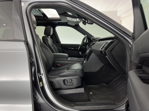 Land Rover Discovery 2.0 Td4 HSE Luxury *PANO | FULL-LED | LEATHER | KEYLESS | AIR-SUSPENSION | BLIND-SPOT | CAMERA | NAVI-FULLMAP | HEATED-COMFORTSEATS | PRIVACY-GLASS | SHIFT-PADDLES | ECC | CRUISE | 22''ALU*
