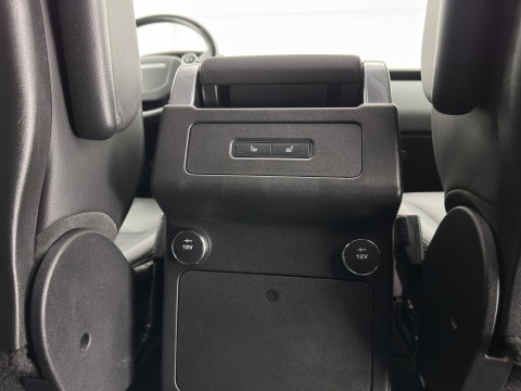Land Rover Discovery 2.0 Td4 HSE Luxury *PANO | FULL-LED | LEATHER | KEYLESS | AIR-SUSPENSION | BLIND-SPOT | CAMERA | NAVI-FULLMAP | HEATED-COMFORTSEATS | PRIVACY-GLASS | SHIFT-PADDLES | ECC | CRUISE | 22''ALU*