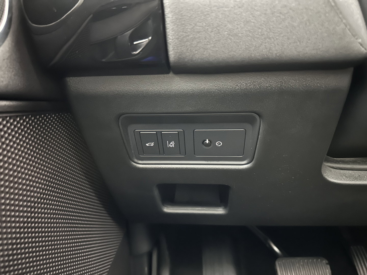 Land Rover Discovery 2.0 Td4 HSE Luxury *PANO | FULL-LED | LEATHER | KEYLESS | AIR-SUSPENSION | BLIND-SPOT | CAMERA | NAVI-FULLMAP | HEATED-COMFORTSEATS | PRIVACY-GLASS | SHIFT-PADDLES | ECC | CRUISE | 22''ALU*