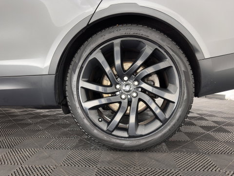 Land Rover Discovery 2.0 Td4 HSE Luxury *PANO | FULL-LED | LEATHER | KEYLESS | AIR-SUSPENSION | BLIND-SPOT | CAMERA | NAVI-FULLMAP | HEATED-COMFORTSEATS | PRIVACY-GLASS | SHIFT-PADDLES | ECC | CRUISE | 22''ALU*