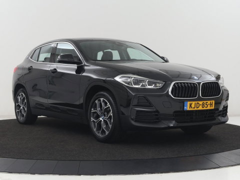 BMW X2 xDrive25e Executive | SOH 88% | Camera | Navigatie | Full LED | Park Assist | Climate control | Bluetooth | Cruise control | 18'' lichtmetalen velgen | PHEV | Plug In