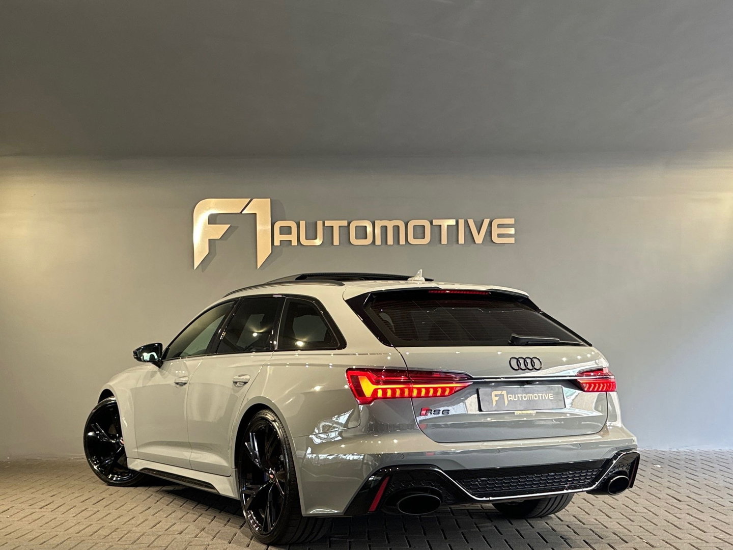 Audi RS6 4.0 TFSI 25Years Quattro Pano|Ceramic|HuD|B&O|Carbon|Memory