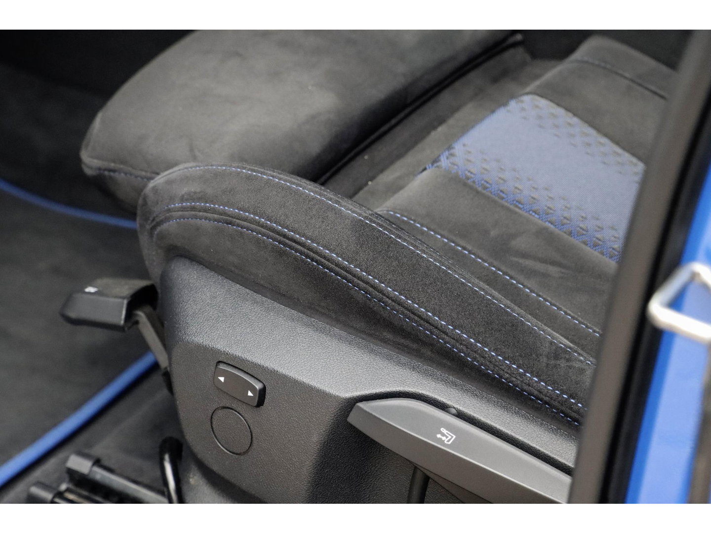 BMW X2 M35i High Executive Panoramadak | Harman Kardon | Sportstoelen | Misano Blue