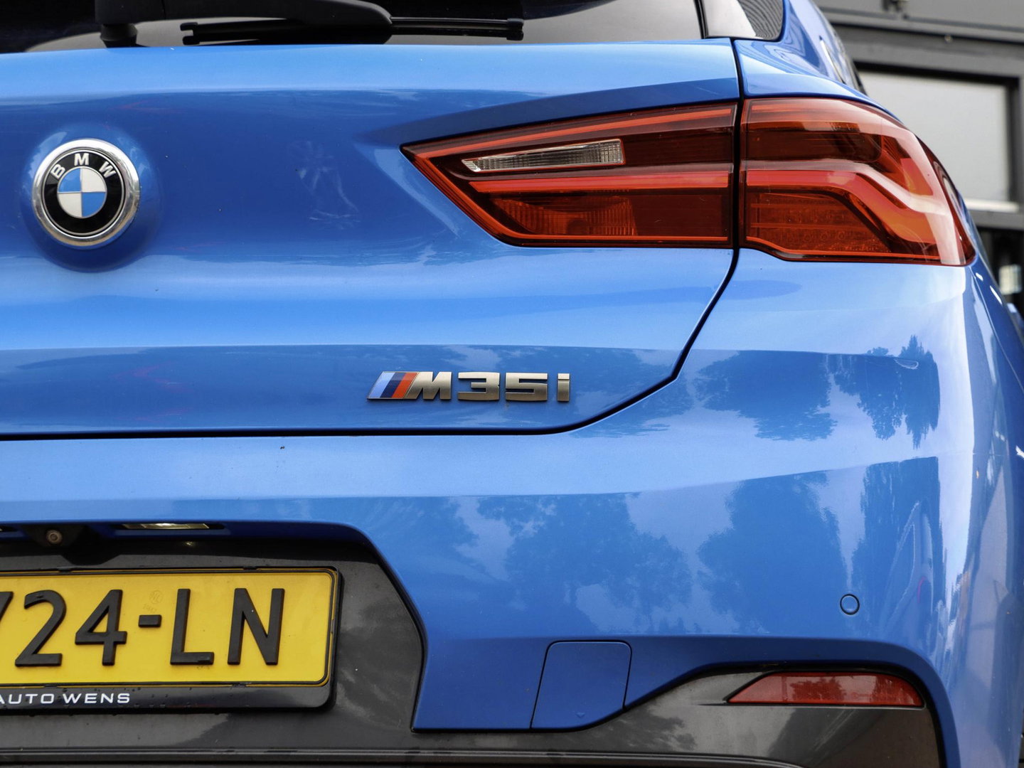 BMW X2 M35i High Executive Panoramadak | Harman Kardon | Sportstoelen | Misano Blue