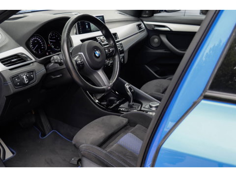 BMW X2 M35i High Executive Panoramadak | Harman Kardon | Sportstoelen | Misano Blue