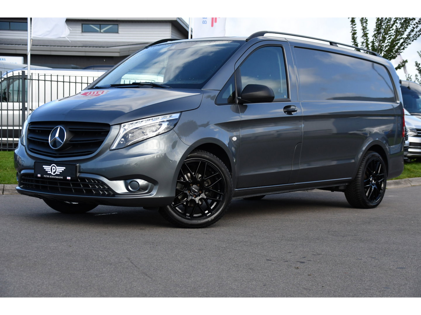 Mercedes-Benz Vito 116 CDI L2 PB Edition Camera, Cruise, Carplay, LED, Clima, 164pk, Multimedia, Trekhaak, Automaat, Uniek!