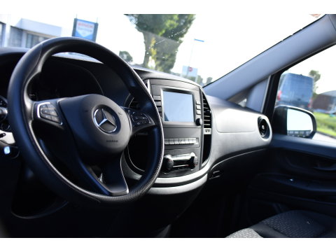 Mercedes-Benz Vito 116 CDI L2 PB Edition Camera, Cruise, Carplay, LED, Clima, 164pk, Multimedia, Trekhaak, Automaat, Uniek!