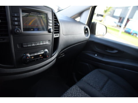 Mercedes-Benz Vito 116 CDI L2 PB Edition Camera, Cruise, Carplay, LED, Clima, 164pk, Multimedia, Trekhaak, Automaat, Uniek!