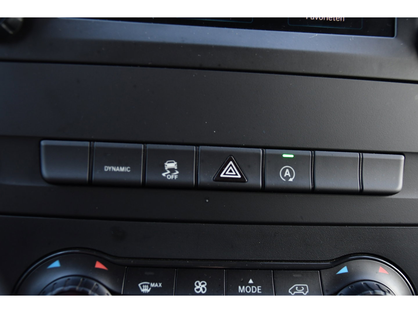 Mercedes-Benz Vito 116 CDI L2 PB Edition Camera, Cruise, Carplay, LED, Clima, 164pk, Multimedia, Trekhaak, Automaat, Uniek!