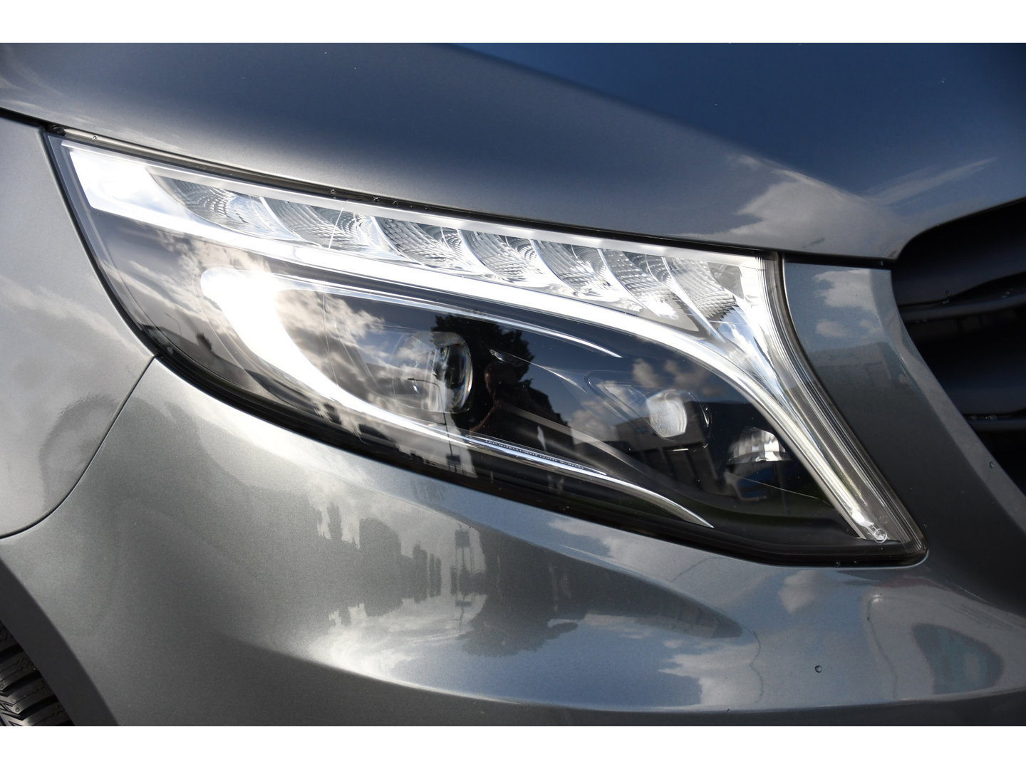 Mercedes-Benz Vito 116 CDI L2 PB Edition Camera, Cruise, Carplay, LED, Clima, 164pk, Multimedia, Trekhaak, Automaat, Uniek!