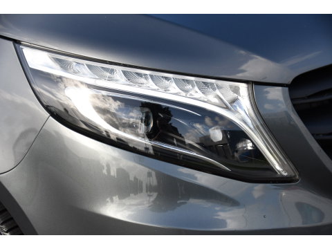 Mercedes-Benz Vito 116 CDI L2 PB Edition Camera, Cruise, Carplay, LED, Clima, 164pk, Multimedia, Trekhaak, Automaat, Uniek!
