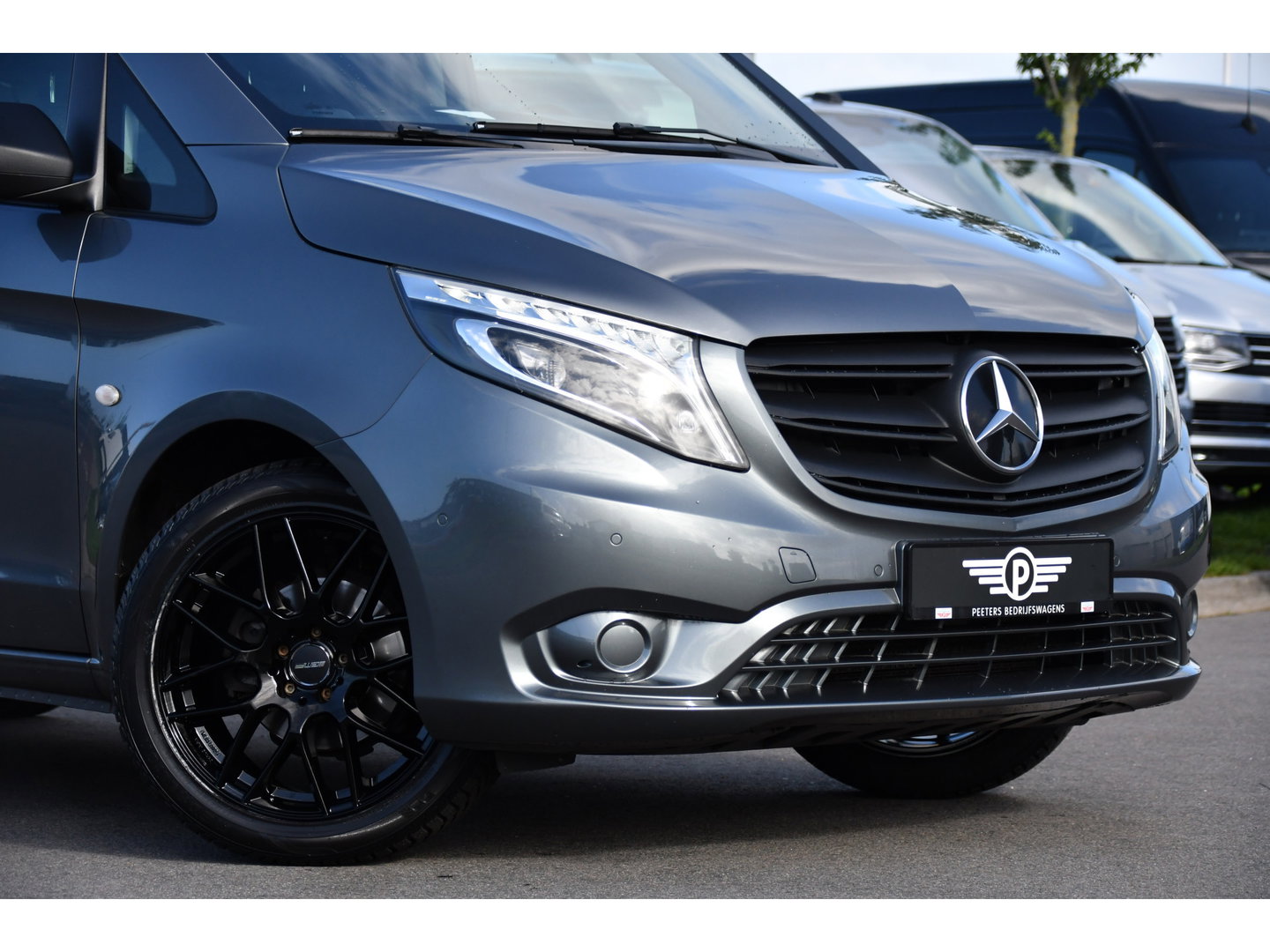 Mercedes-Benz Vito 116 CDI L2 PB Edition Camera, Cruise, Carplay, LED, Clima, 164pk, Multimedia, Trekhaak, Automaat, Uniek!
