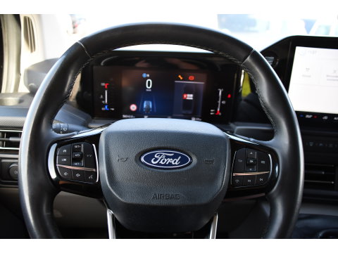 Ford Transit Custom 300 2.0 TDCI L1H1 Limited Black Edition Camera, Cruise, Carplay, LED, Stoelverwarming , 150pk, Sensoren, Trekhaak, Multimedia, Uniek!