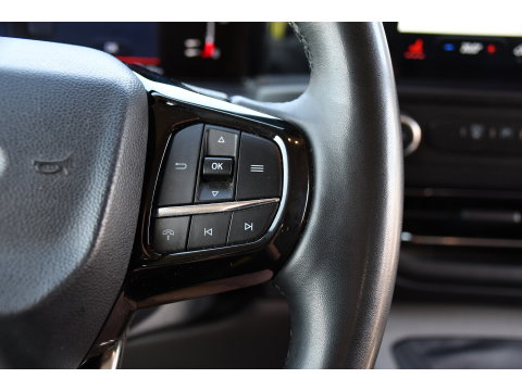 Ford Transit Custom 300 2.0 TDCI L1H1 Limited Black Edition Camera, Cruise, Carplay, LED, Stoelverwarming , 150pk, Sensoren, Trekhaak, Multimedia, Uniek!