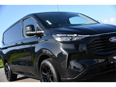 Ford Transit Custom 300 2.0 TDCI L1H1 Limited Black Edition Camera, Cruise, Carplay, LED, Stoelverwarming , 150pk, Sensoren, Trekhaak, Multimedia, Uniek!