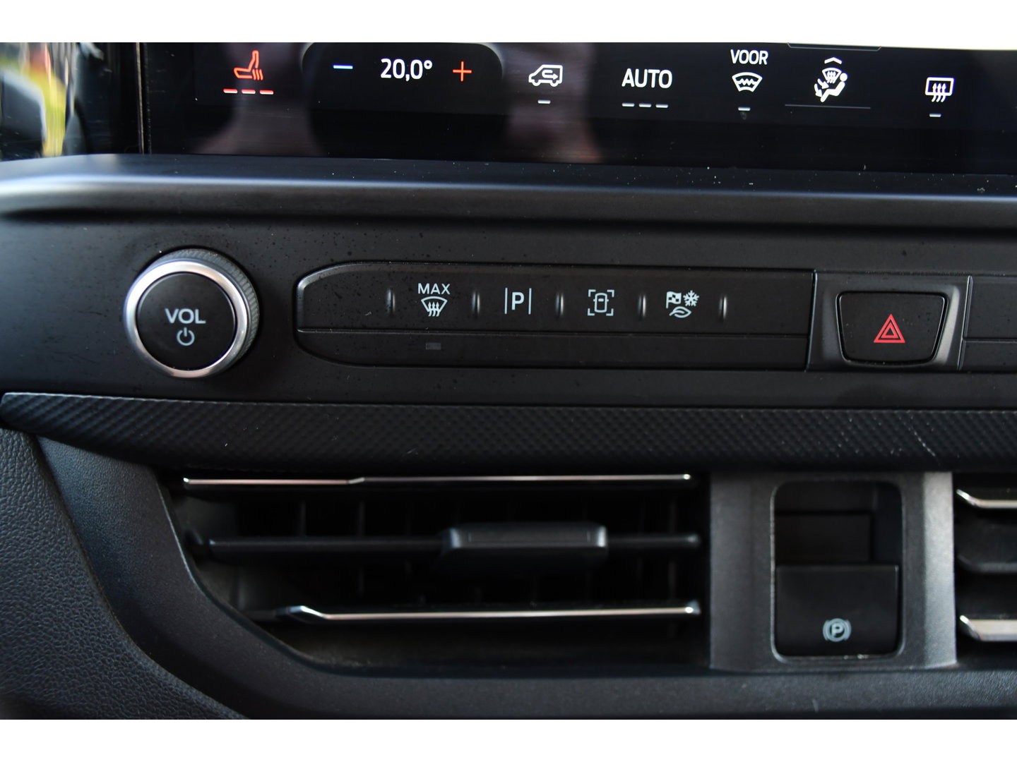 Ford Transit Custom 300 2.0 TDCI L1H1 Limited Black Edition Camera, Cruise, Carplay, LED, Stoelverwarming , 150pk, Sensoren, Trekhaak, Multimedia, Uniek!