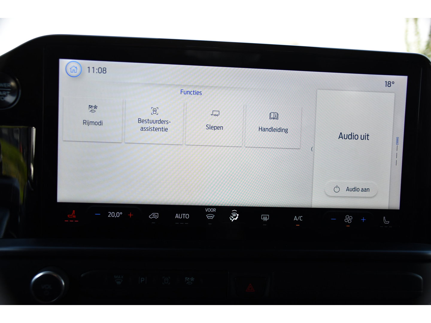 Ford Transit Custom 300 2.0 TDCI L1H1 Limited Black Edition Camera, Cruise, Carplay, LED, Stoelverwarming , 150pk, Sensoren, Trekhaak, Multimedia, Uniek!