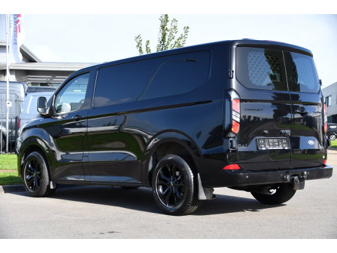 Ford Transit Custom 300 2.0 TDCI L1H1 Limited Black Edition Camera, Cruise, Carplay, LED, Stoelverwarming , 150pk, Sensoren, Trekhaak, Multimedia, Uniek!
