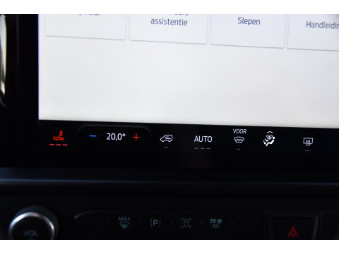 Ford Transit Custom 300 2.0 TDCI L1H1 Limited Black Edition Camera, Cruise, Carplay, LED, Stoelverwarming , 150pk, Sensoren, Trekhaak, Multimedia, Uniek!