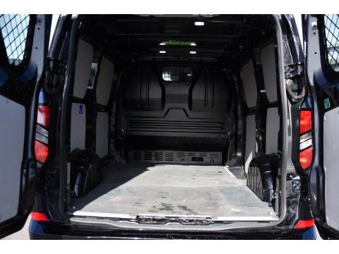 Ford Transit Custom 300 2.0 TDCI L1H1 Limited Black Edition Camera, Cruise, Carplay, LED, Stoelverwarming , 150pk, Sensoren, Trekhaak, Multimedia, Uniek!