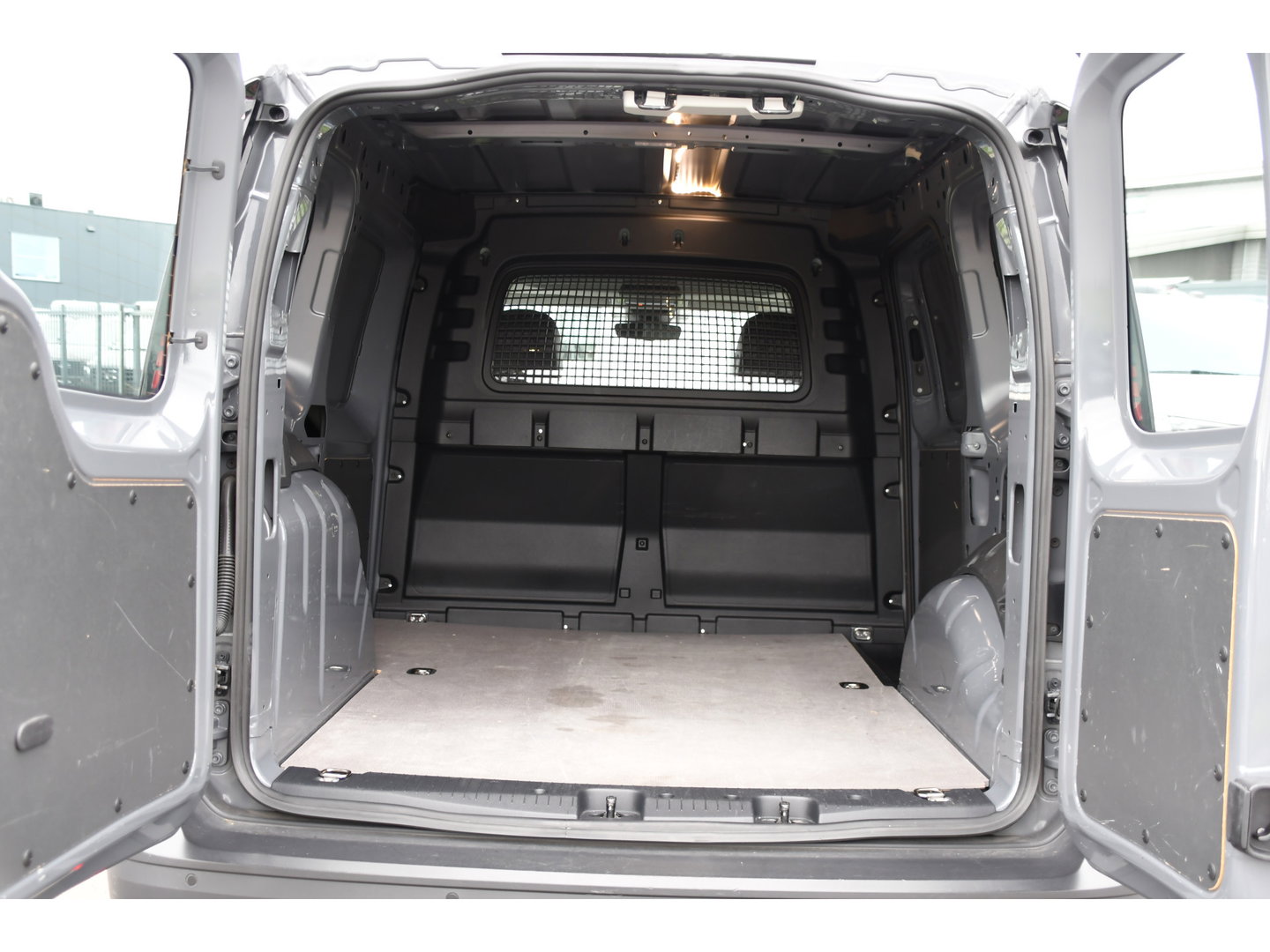 Volkswagen Caddy Cargo 1.5 TSI PB Edition Camera, Adaptieve Cruise, Carplay, LED, Stoelverwarming, Multimedia, Automaat, 115pk, Benzine, Uniek!