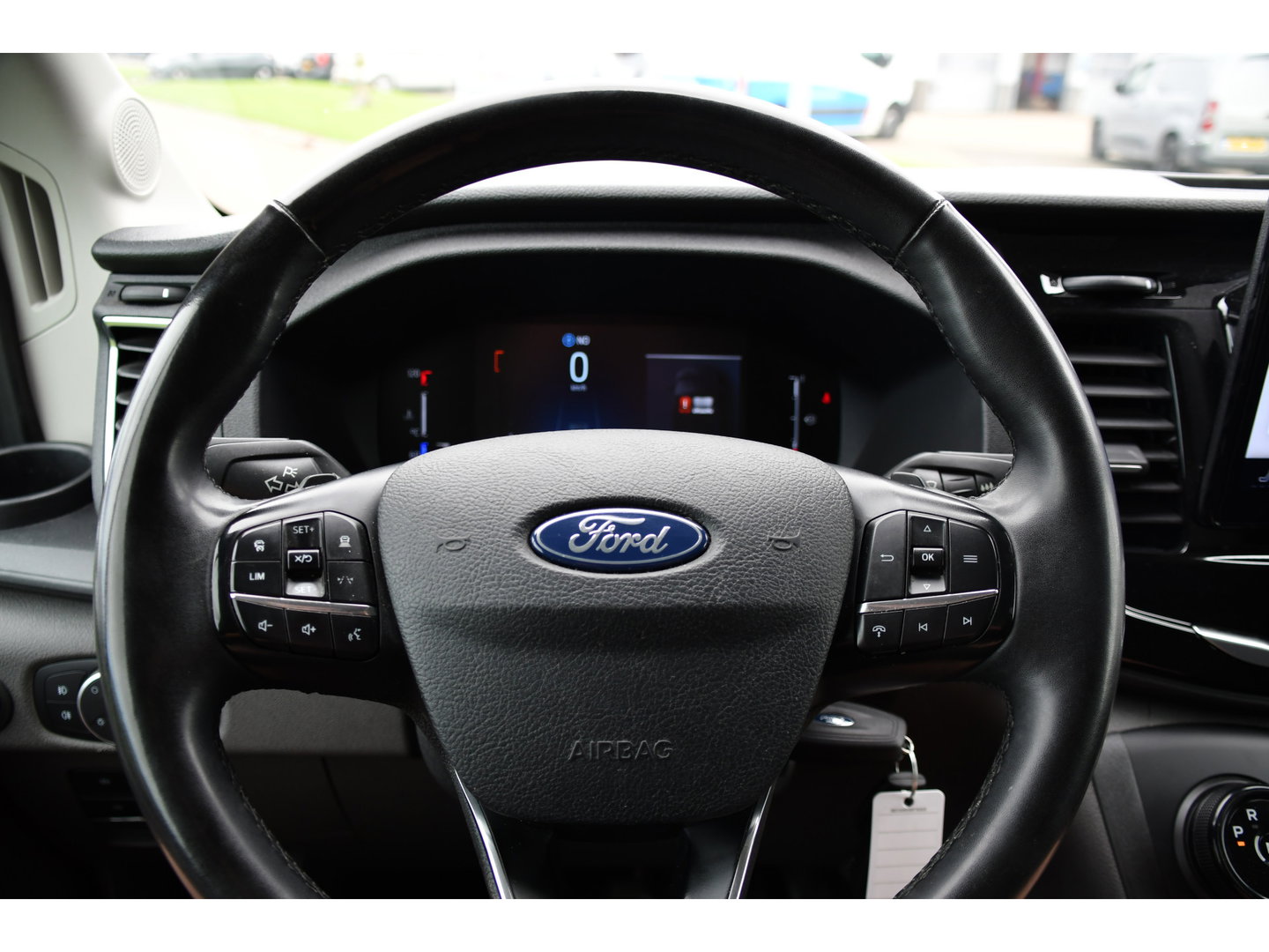 Ford Transit 350 2.0 TDCI L3H2 Raptor Edition FACELIFT! Virtual, 360 Camera, Carplay, Adaptieve Cruise, Stoelverwarming, Stuur verwarming, 165pk, automaat, Trekhaak, Uniek!