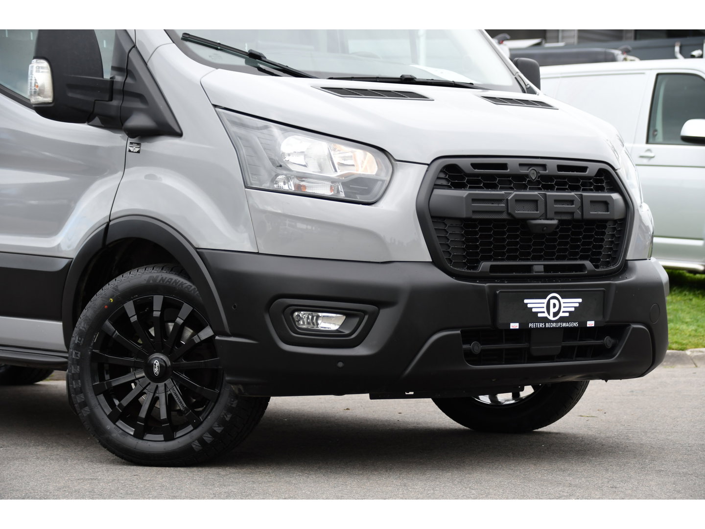 Ford Transit 350 2.0 TDCI L3H2 Raptor Edition FACELIFT! Virtual, 360 Camera, Carplay, Adaptieve Cruise, Stoelverwarming, Stuur verwarming, 165pk, automaat, Trekhaak, Uniek!