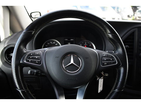 Mercedes-Benz Vito 116 CDI L2 Black Edition Camera, Cruise, Carplay, LED, 164pk, Stoelverwarming, Standkachel, Automaat, Multimedia, Uniek!