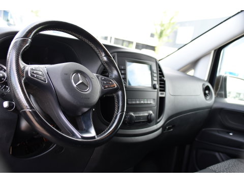 Mercedes-Benz Vito 116 CDI L2 Black Edition Camera, Cruise, Carplay, LED, 164pk, Stoelverwarming, Standkachel, Automaat, Multimedia, Uniek!