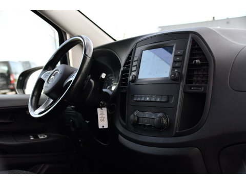 Mercedes-Benz Vito 116 CDI L2 Black Edition Camera, Cruise, Carplay, LED, 164pk, Stoelverwarming, Standkachel, Automaat, Multimedia, Uniek!