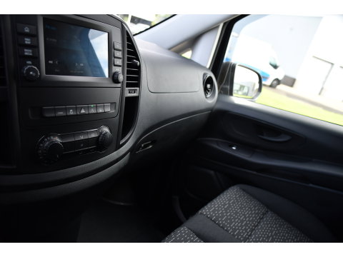 Mercedes-Benz Vito 116 CDI L2 Black Edition Camera, Cruise, Carplay, LED, 164pk, Stoelverwarming, Standkachel, Automaat, Multimedia, Uniek!