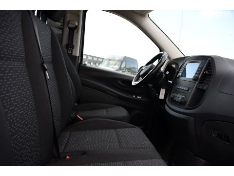 Mercedes-Benz Vito 116 CDI L2 Black Edition Camera, Cruise, Carplay, LED, 164pk, Stoelverwarming, Standkachel, Automaat, Multimedia, Uniek!