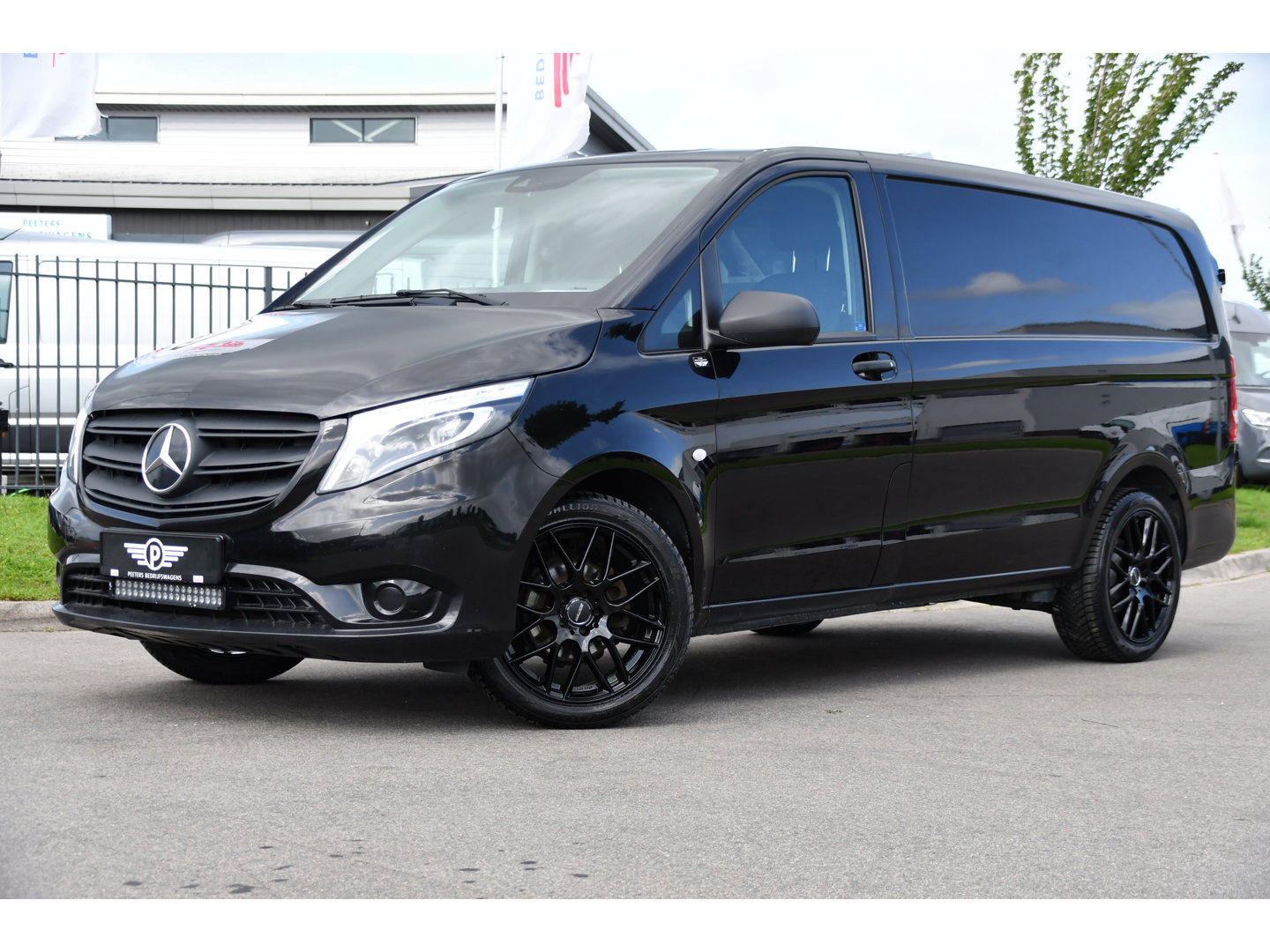 Mercedes-Benz Vito 116 CDI L2 Black Edition Camera, Cruise, Carplay, LED, 164pk, Stoelverwarming, Standkachel, Automaat, Multimedia, Uniek!