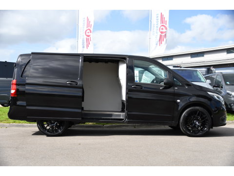 Mercedes-Benz Vito 116 CDI L2 Black Edition Camera, Cruise, Carplay, LED, 164pk, Stoelverwarming, Standkachel, Automaat, Multimedia, Uniek!