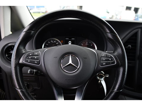 Mercedes-Benz Vito 116 CDI L2 Black Edition Camera, Cruise, Carplay, LED, 164pk, Stoelverwarming, Standkachel, Automaat, Multimedia, Uniek!