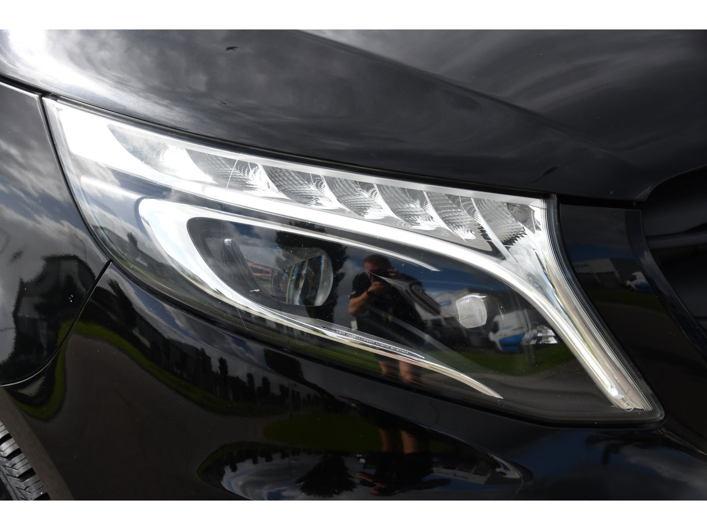 Mercedes-Benz Vito 116 CDI L2 Black Edition Camera, Cruise, Carplay, LED, 164pk, Stoelverwarming, Standkachel, Automaat, Multimedia, Uniek!