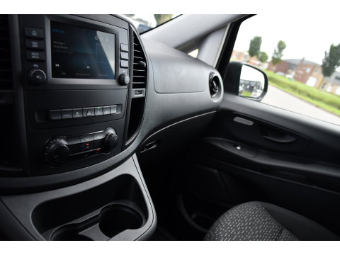 Mercedes-Benz Vito 116 CDI L2 Black Edition Camera, Cruise, Carplay, LED, 164pk, Stoelverwarming, Standkachel, Automaat, Multimedia, Uniek!