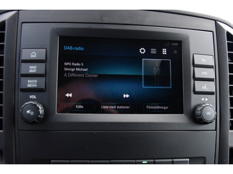 Mercedes-Benz Vito 116 CDI L2 Black Edition Camera, Cruise, Carplay, LED, 164pk, Stoelverwarming, Standkachel, Automaat, Multimedia, Uniek!